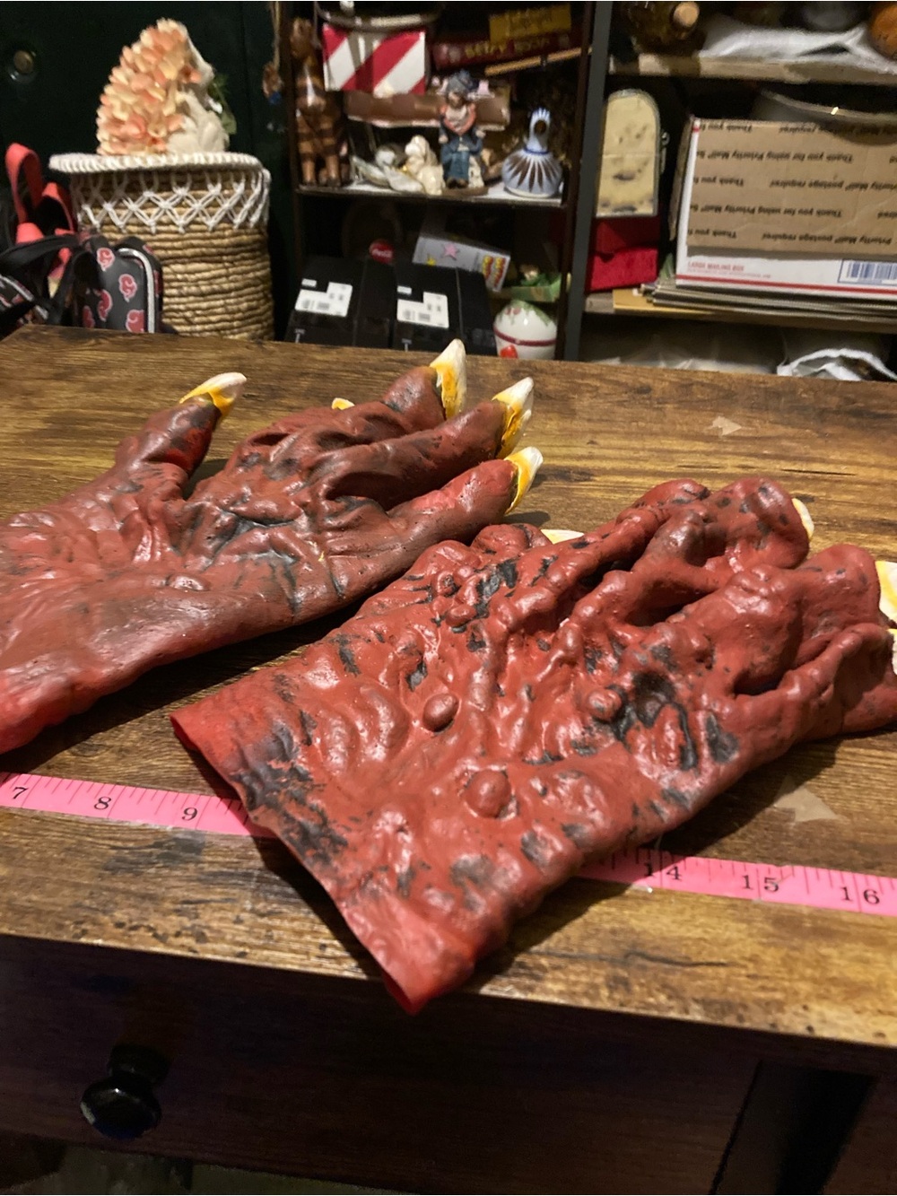 2002 The Paper Magic Group monster hands